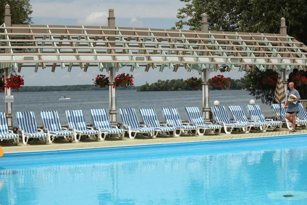 Fern Resort Orillia Exterior foto